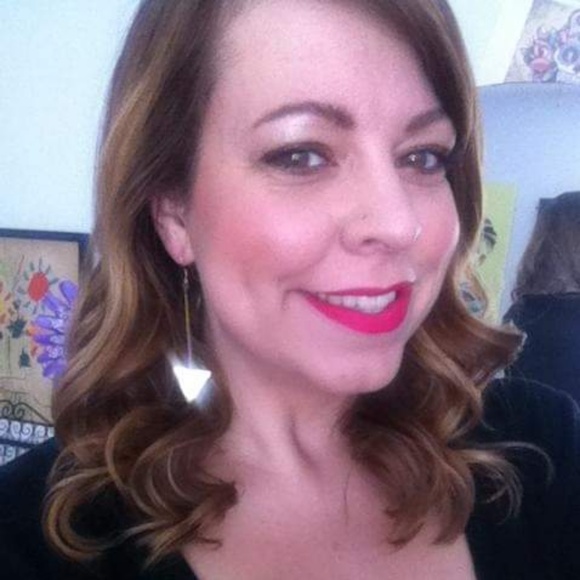 Meet your Posher, Andrea - Picture 1 of 1